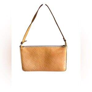 LOUIS VUITTON EUC CAMEL VERNIS LEXINGTON POUCH SHOULDER BAG 8 x 4.5 W/ COA